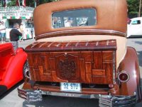 499231-trunk.jpg
