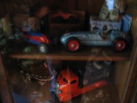 tin toys (6).JPG