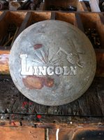 lincolnhubcap.jpg