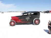 Bones 32 sedan 2.jpg