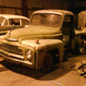 Lacie's (fiance) '51 International L-122.  Belonged to her grandfather.  Working on mounting it to an S-10 frame.  Will have a 305/5spd.