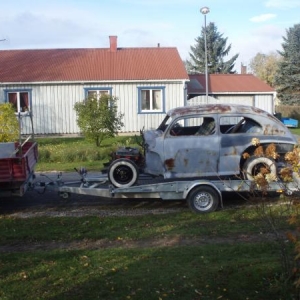 Just got the car on that Trailer for transportation to my new Garage