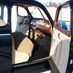 000 0031   restored 41 ford interior