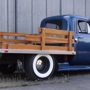 Chevy flatbed   nicely spaced sides