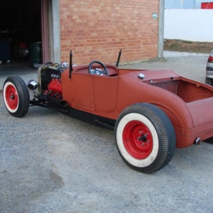 NOW IS RIDING ON A 59-A WITH MERC INSIDE, TWO CARBS AND LIMEFIRES....
RAFAEL GLASER
TOTTY´S GARAGE
CURITIBA - PR - BRAZIL