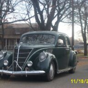 37 Zephyr 4 dr w 351W Ford "Green Hornet"