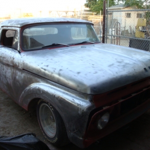 the wind shield fits! I have seen a few chopped f100s but none with wind shield that actually fit in them... this is a mean looking ride!