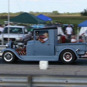 a bone at the hamb  drags 2009