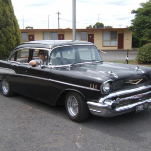 Les's 1957 4 Door Belair chev