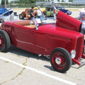 32 roadster red w/wire wheels