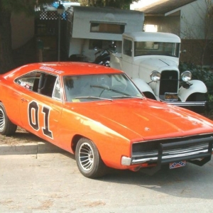 General Lee  68 Charger 318 V8  2009