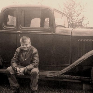 32 Sepia