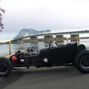 Old 27 roadster T   blue bridge