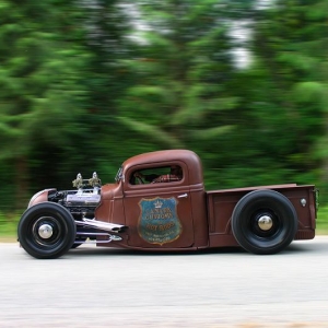 1937 Fenderless Ford Pickup, built by a Canadian Ah!