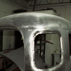 Leaded roof seam across the back of the cab