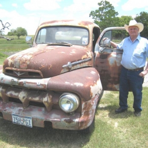 1952 FORD & BILL