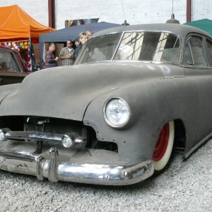 '49 Chevy Fordor, fisrt step of modifications before hard body work by Christophe Beal (ex Hollywood Hot Rods, see my other album for his job on my '49) : Many work done, as you can see, MustangII front-end, air-ride on a front and rear kick-up frame, frenched headlights, welded hood and gas door, dechromed, shaved, molded and many more...