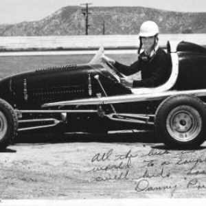 Danny Oakes in Dad's first Kurtis, chassis #4. first time out for the new car, no number assigned yet. Bonelli Stadium, early 1946.