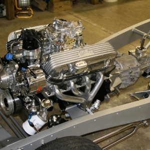 motor and frame meet in 33 coupe 002 (640x427)