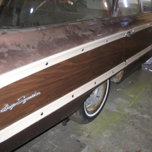 Woodgrain installed on Passenger side