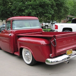 56 gmc Hiedts superride front with Trans am disc rear flipped on top of stock leaf springs