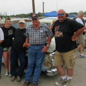 The Road Demons Car Crew:
Me, Leo, Dad & Carl

Rest in Peace, Leo! You were one kool kat & will be missed!