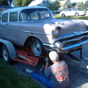 Unloading the 57. First time in Omaha or outside of Missouri. I was destined to get this car-I got the tshirt in Iowa several years before.