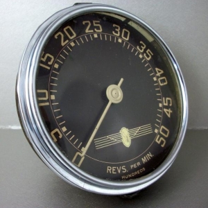 Beautiful wings tachometer, shame its only 500RPM but it could always be recalibrated to 5K.