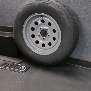 SPAIR TIRE BRACKET